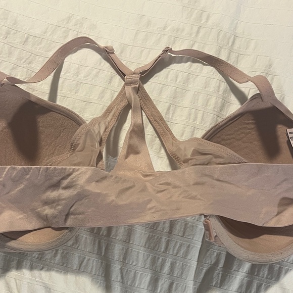 Victoria's Secret Tan and Cream Bra - Picture 3 of 6